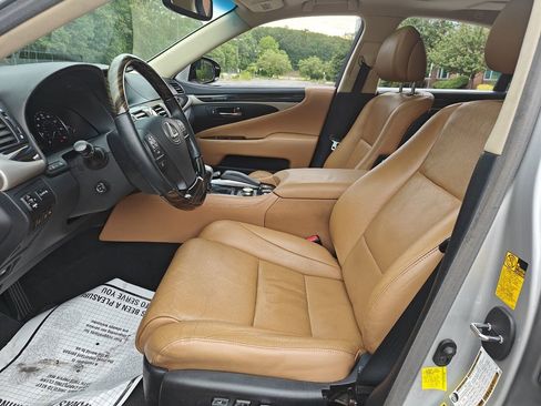 Used 2013 Lexus LS 460 image 28