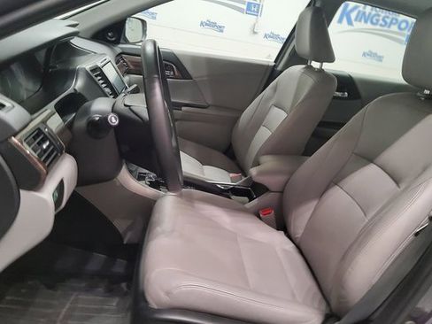 Certified 2017 Honda Accord EX-L image 43