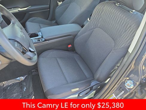 Used 2025 Toyota Camry LE image 20