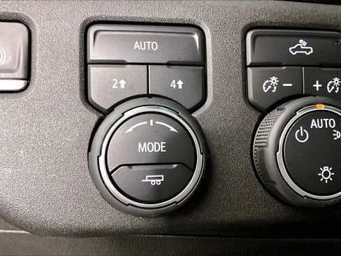 Certified 2024 Chevrolet Silverado 1500 LT AWD/4WD image 35