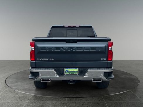 Used 2022 Chevrolet Silverado 1500 LTZ w/ LTZ Premium Package AWD/4WD image 9