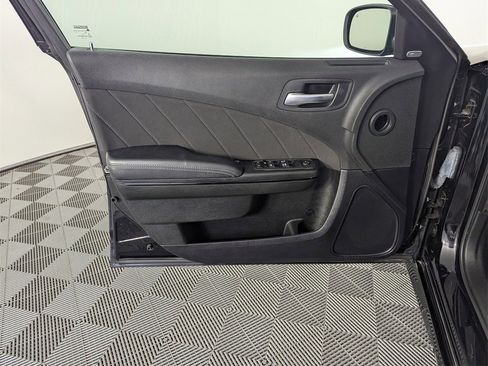 Used 2023 Dodge Charger R/T w/ Blacktop Package image 18
