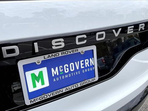 Used 2024 Land Rover Discovery Metropolitan Edition image 24