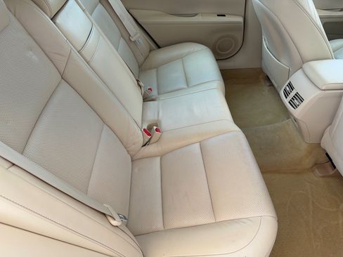 Used 2013 Lexus ES 350 w/ Luxury Pkg FWD image 29