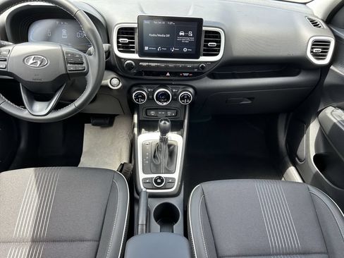 New 2026 Hyundai Venue SEL FWD image 17