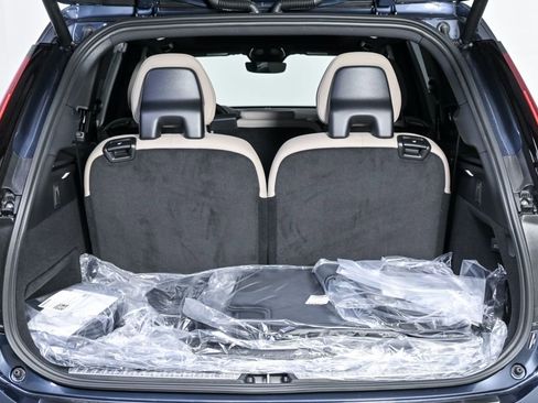 New 2026 Volvo XC90 T8 Plus w/ Protection Package Premier image 32