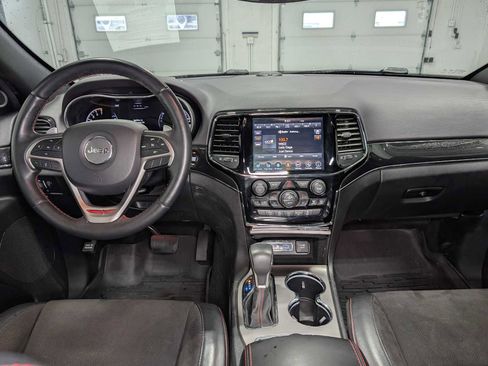 Used 2019 Jeep Grand Cherokee Trailhawk image 18