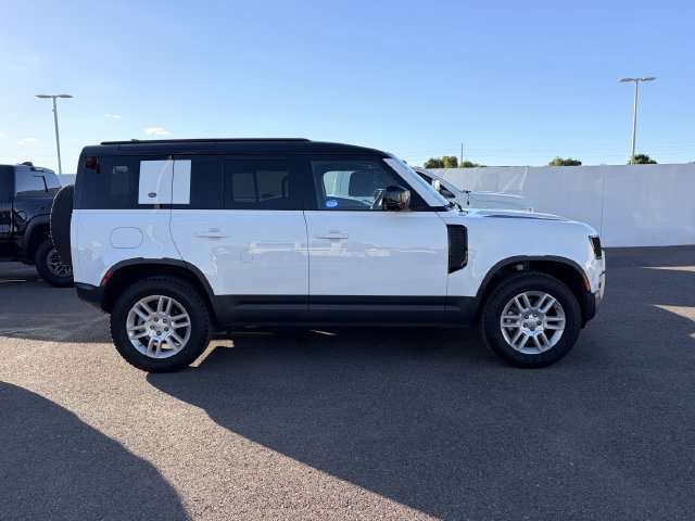 Used 2023 Land Rover Defender 110 S AWD/4WD image 4