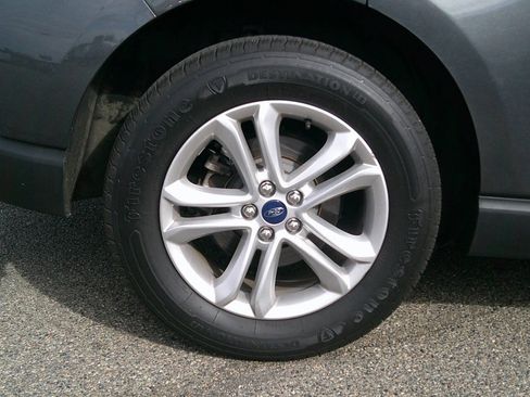 Used 2020 Ford Edge SEL image 9