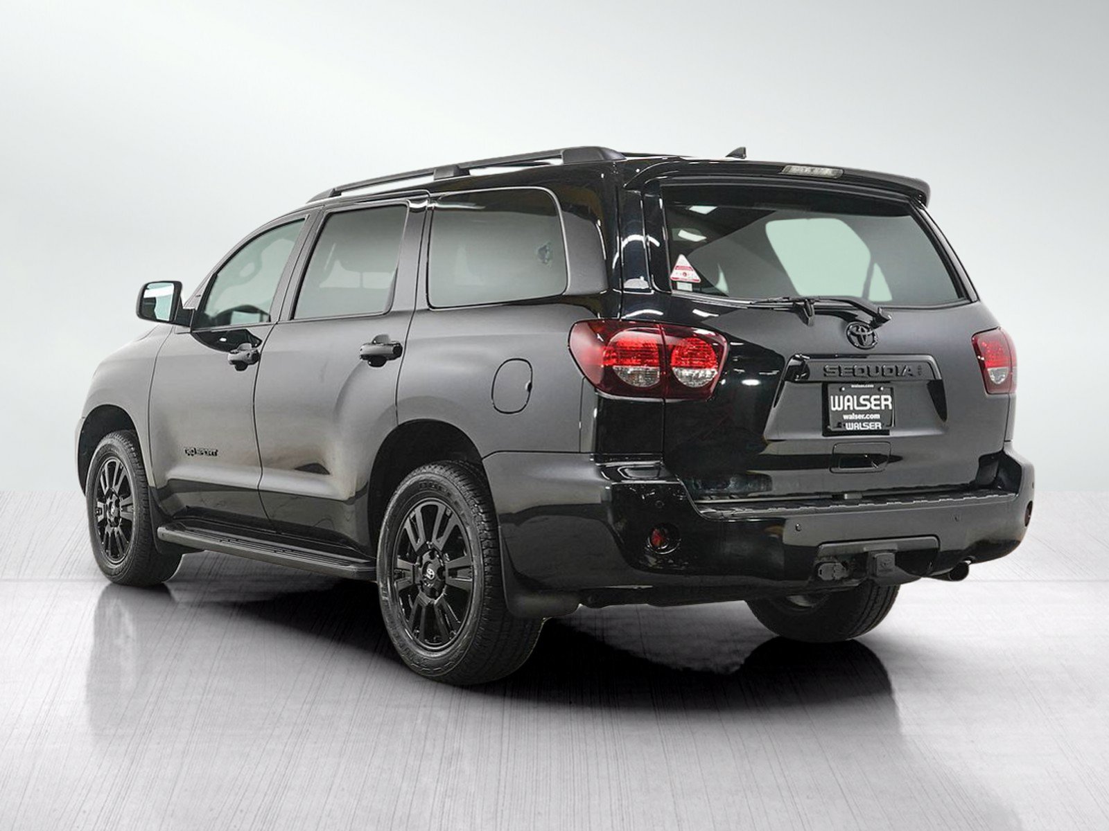 Used 2022 Toyota Sequoia TRD Sport AWD/4WD image 3