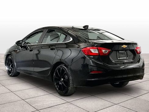 Used 2019 Chevrolet Cruze LT FWD image 10