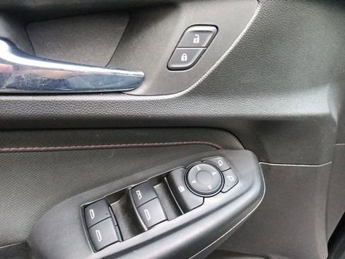 Used 2022 Chevrolet TrailBlazer RS w/ Sun and Liftgate Package image 12