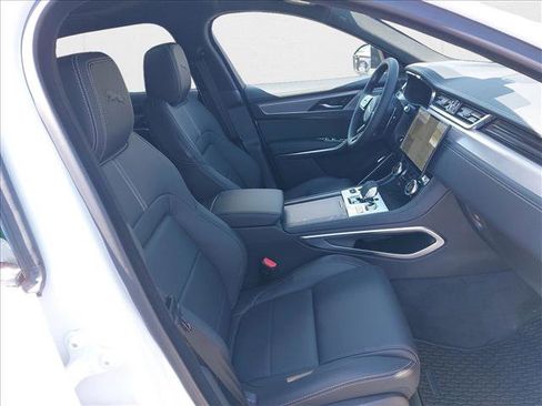 New 2026 Jaguar F-PACE R-Dynamic S image 7