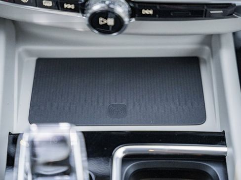 New 2026 Volvo XC60 B5 Ultra w/ Protection Package Premier image 24