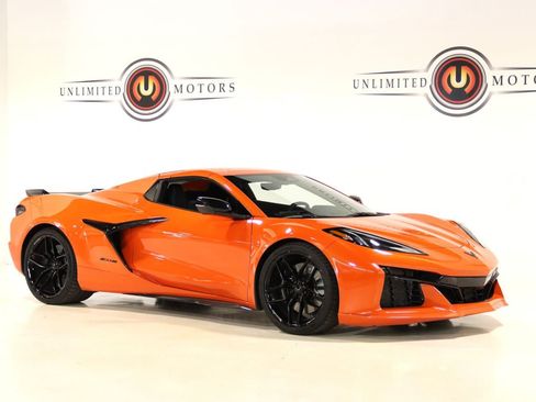 Used 2025 Chevrolet Corvette Z06 RWD image 6