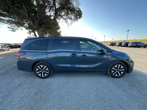 Used 2025 Honda Odyssey EX-L image 5