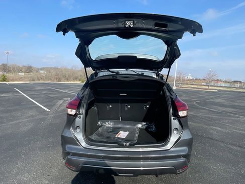 Used 2024 Nissan Kicks SR w/ SR Premium Package image 34