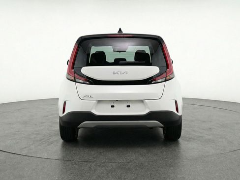 Used 2025 Kia Soul LX w/ LX Technology Package FWD image 7