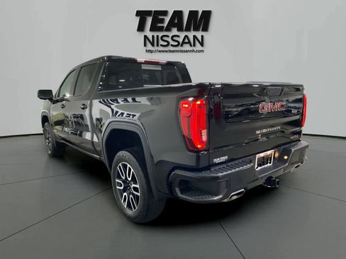 Used 2022 GMC Sierra 1500 AT4 w/ AT4 Preferred Package image 4