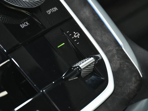 Used 2023 BMW X7 xDrive40i w/ M Sport Package image 48