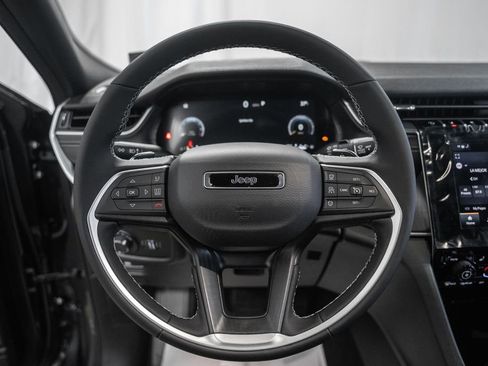 New 2025 Jeep Grand Cherokee L Altitude image 26