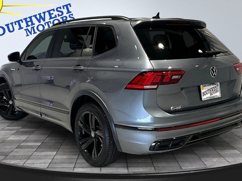 Used 2024 Volkswagen Tiguan SE R-Line AWD/4WD image 5