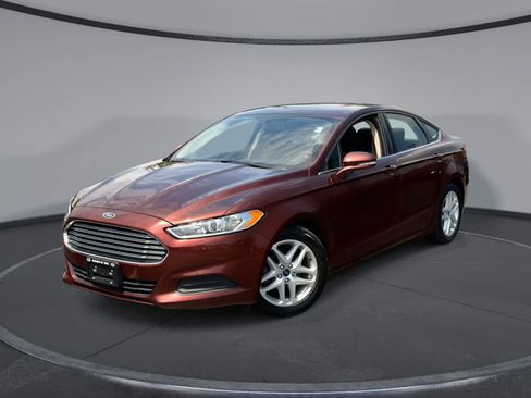 Used 2016 Ford Fusion SE FWD image 1