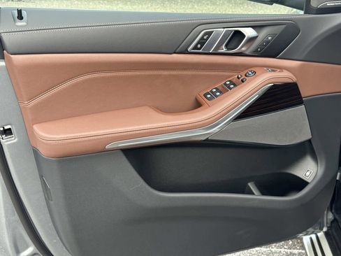 New 2026 BMW X5 xDrive50e w/ Premium Package image 18