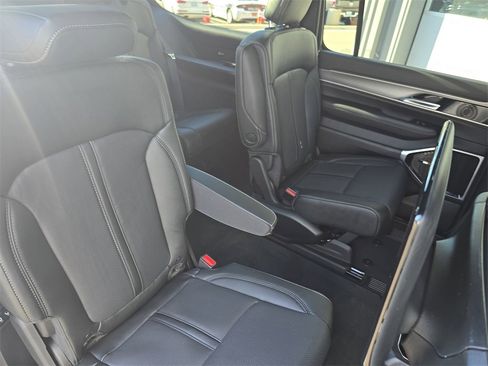 New 2026 Jeep Grand Wagoneer Limited image 11