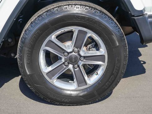 Used 2020 Jeep Wrangler Unlimited Sahara AWD/4WD image 11