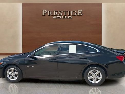 Used 2021 Chevrolet Malibu LS FWD image 2