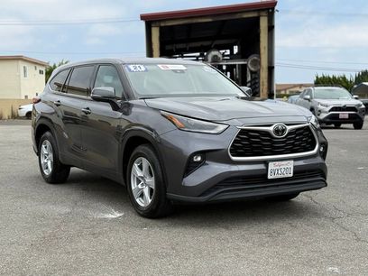 Certified 2021 Toyota Highlander LE