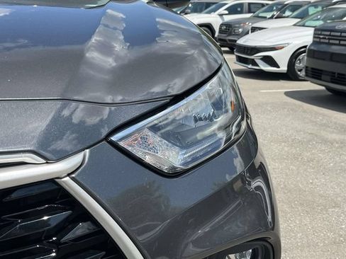 Used 2020 Toyota Highlander LE FWD image 9