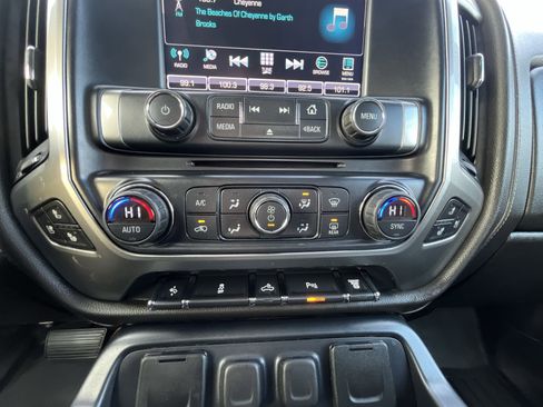 Used 2016 Chevrolet Silverado 2500 LTZ w/ Duramax Plus Package image 11