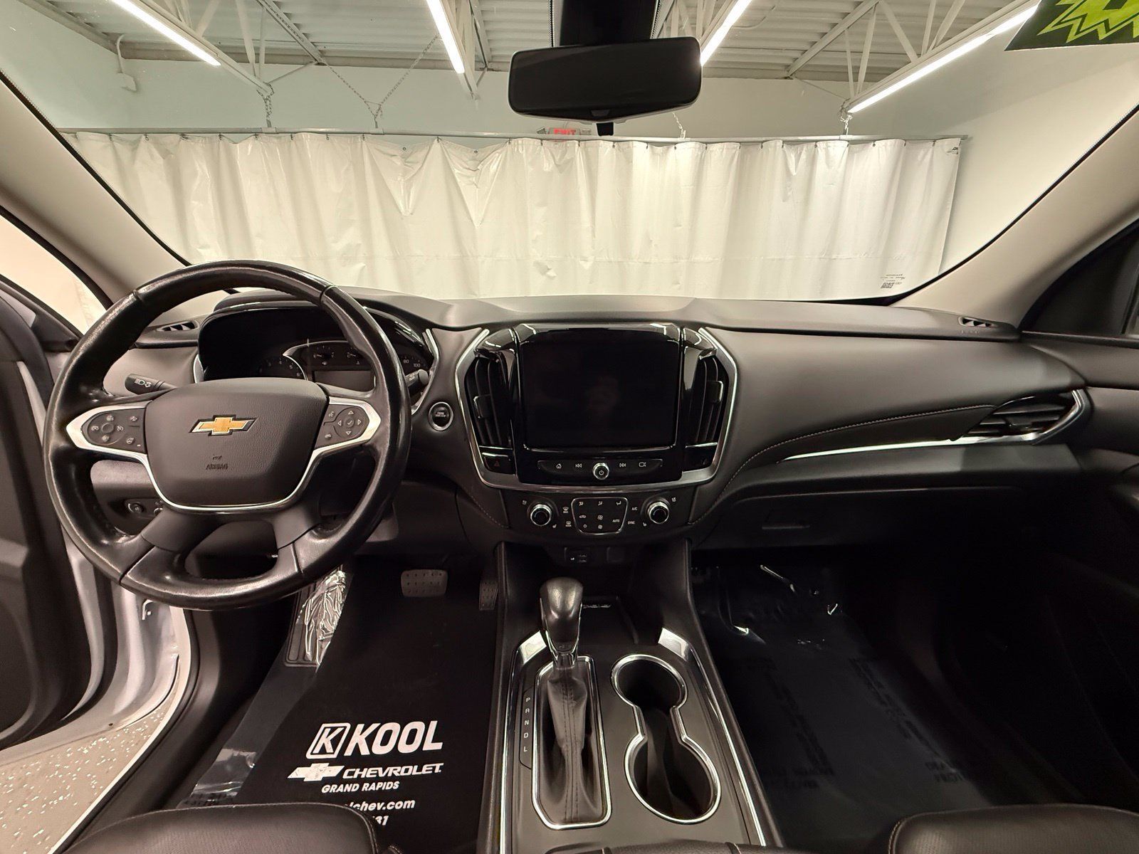 Used 2021 Chevrolet Traverse Premier AWD/4WD image 17