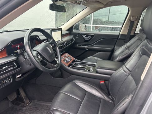 Used 2023 Lincoln Aviator Reserve w/ Equipment Group 201A image 3