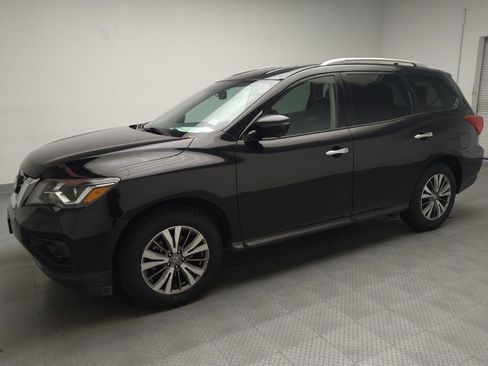 Used 2020 Nissan Pathfinder SL FWD image 2