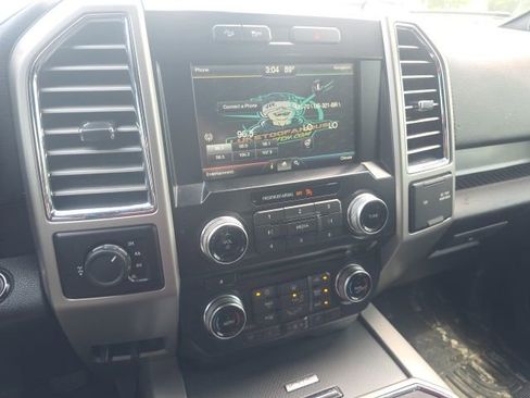 Used 2015 Ford F150 Lariat w/ Equipment Group 502A Luxury AWD/4WD image 14