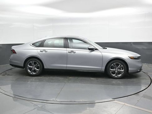Used 2024 Honda Accord EX-L image 4