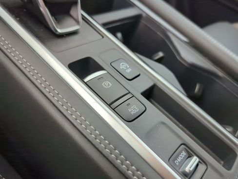 Used 2025 Nissan Pathfinder Platinum w/ Cargo Package image 20