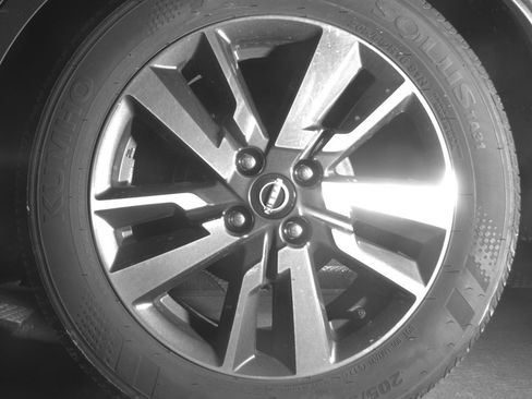 Used 2025 Nissan Versa SV image 14