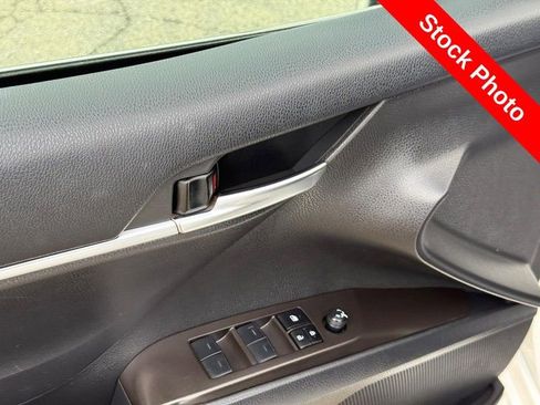 Used 2023 Toyota Camry SE FWD image 18