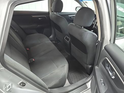 Used 2015 Nissan Altima 2.5 SV w/ Convenience Package FWD image 18
