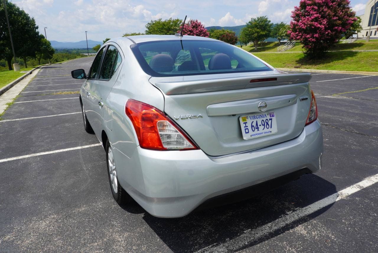 Used 2017 Nissan Versa SV w/ SV Special Edition Package FWD image 10