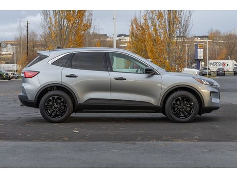 Used 2022 Ford Escape SE w/ Convenience Package image 2