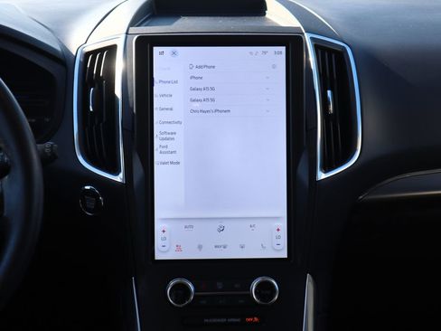 Used 2024 Ford Edge Titanium image 14