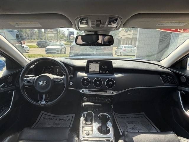 Used 2018 Kia Stinger Premium AWD/4WD image 25