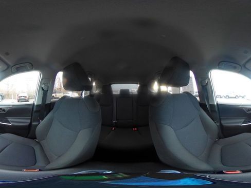 Used 2025 Toyota RAV4 LE image 41