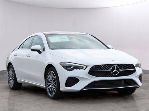 New 2025 Mercedes-Benz CLA 250 4MATIC image 5