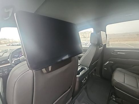 New 2026 Chevrolet Suburban High Country AWD/4WD image 23